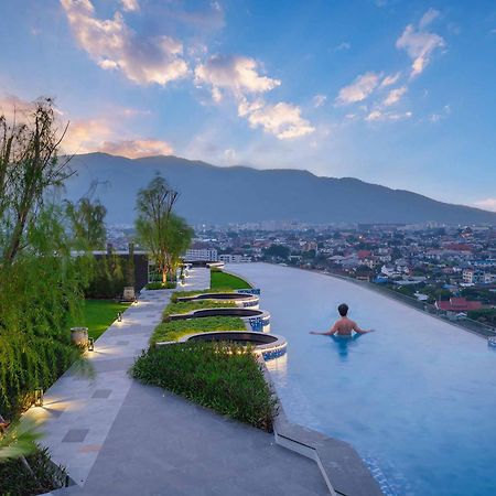 Luxury Condo Astra Sky River Condo Csiangmaj Kültér fotó