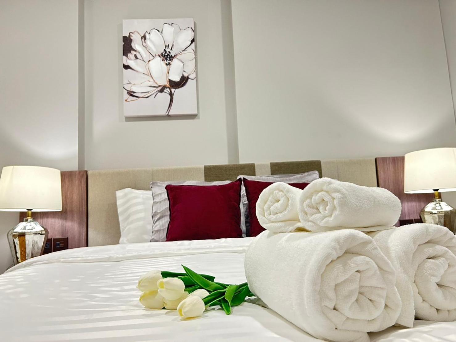 Luxury Condo Astra Sky River Condo Csiangmaj Kültér fotó