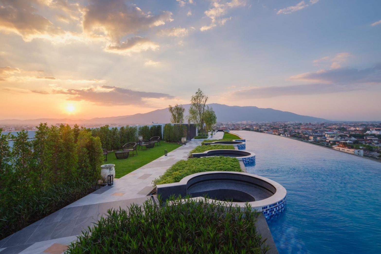 Luxury Condo Astra Sky River Condo Csiangmaj Kültér fotó