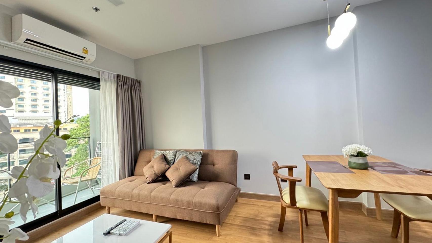 Luxury Condo Astra Sky River Condo Csiangmaj Kültér fotó