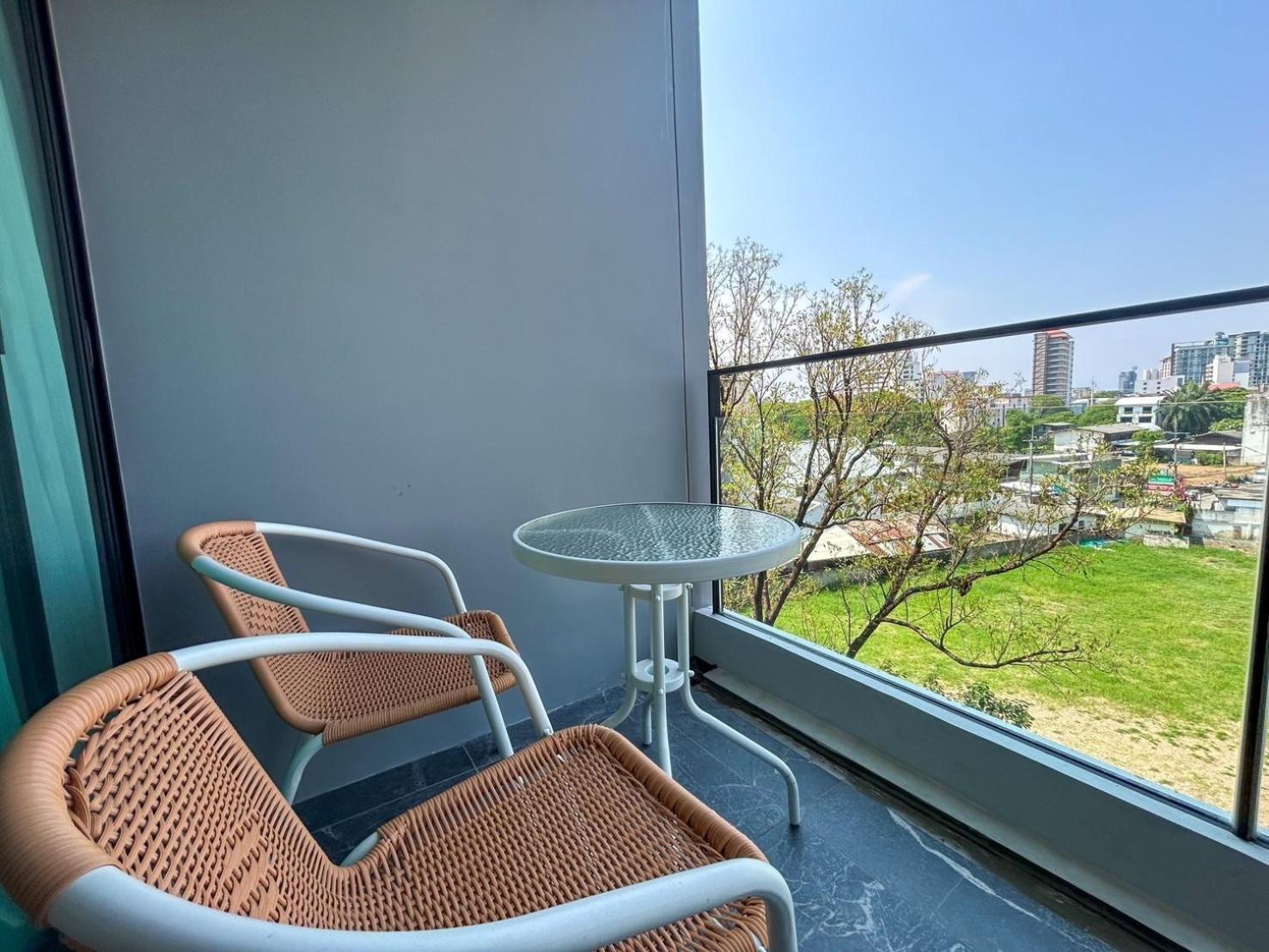 Luxury Condo Astra Sky River Condo Csiangmaj Kültér fotó