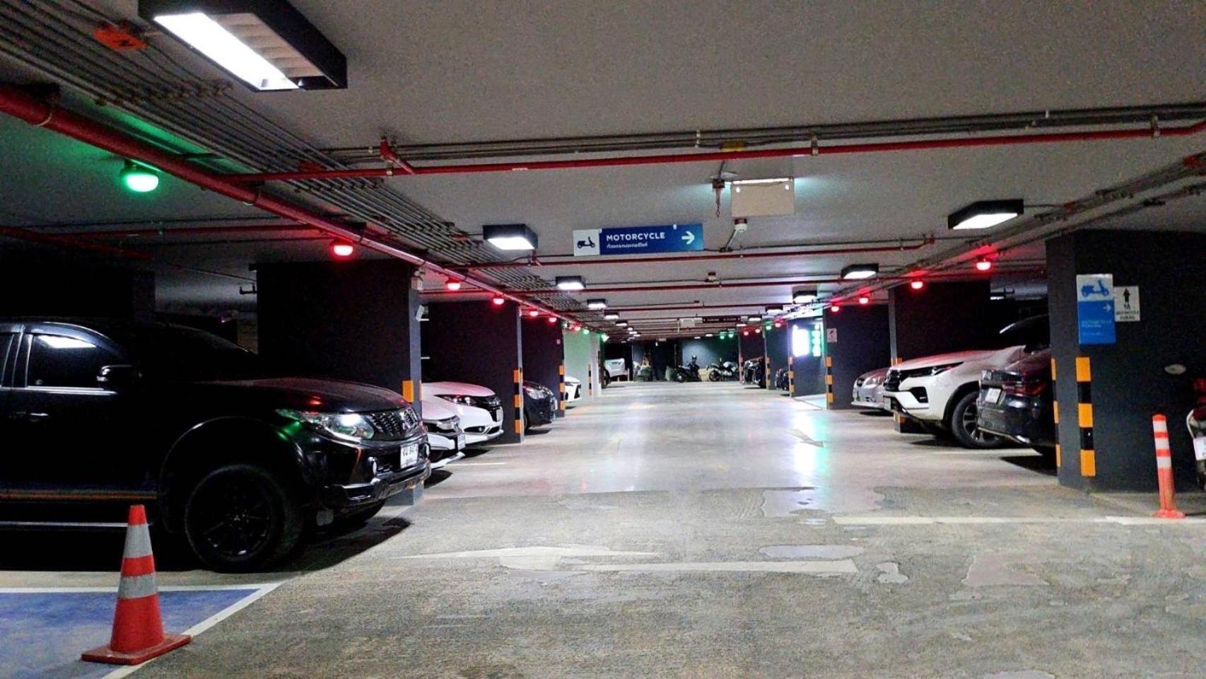 Luxury Condo Astra Sky River Condo Csiangmaj Kültér fotó